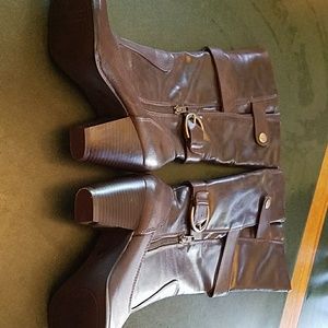 Brand new liz & Co boots mid  calf boots.
